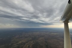 einzelne Gewitter zwischen Macachin und Neuquén